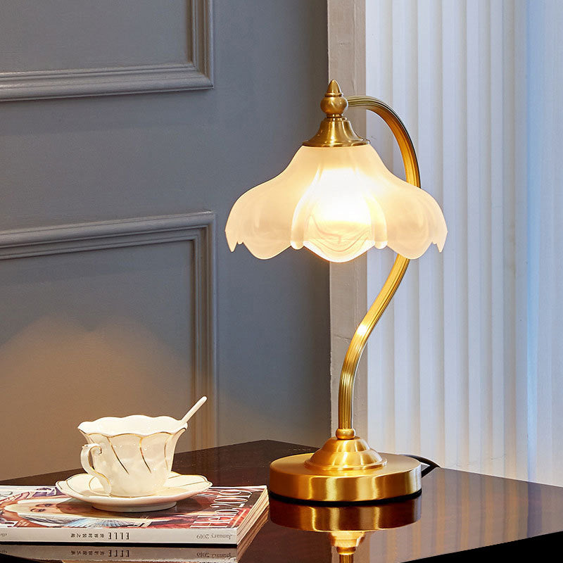 American Pure Copper Petal-Shaped Table Lamp